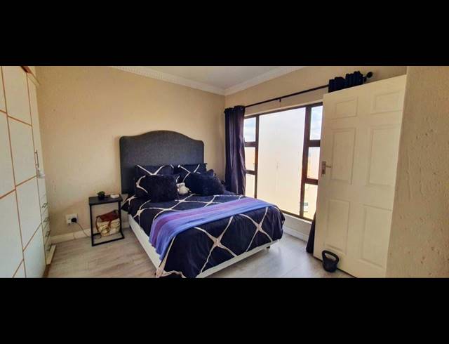 4 BEDROOM TOWNHOUSE FOR SALE IN SOUTH CREST